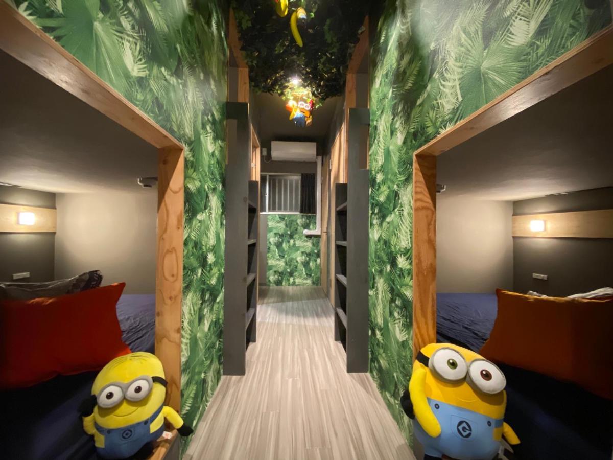 Hotel Jungle Fun Fun Осака Екстериор снимка