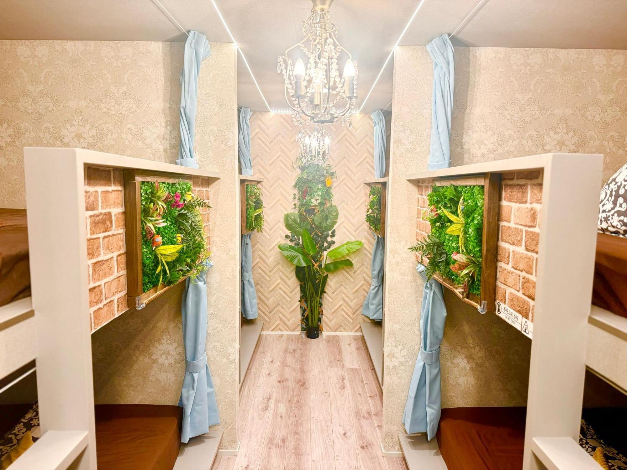 Hotel Jungle Fun Fun Осака Екстериор снимка